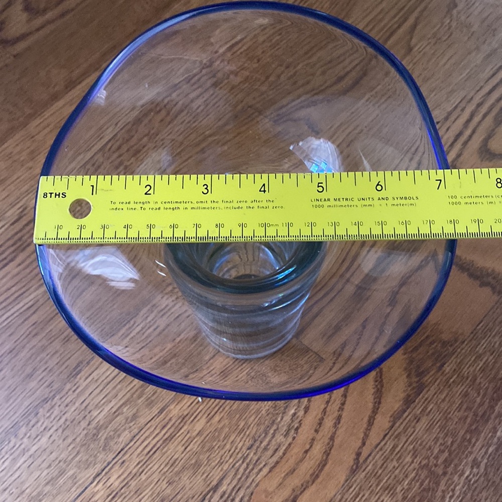 Glass vase - Picture 8 of 8